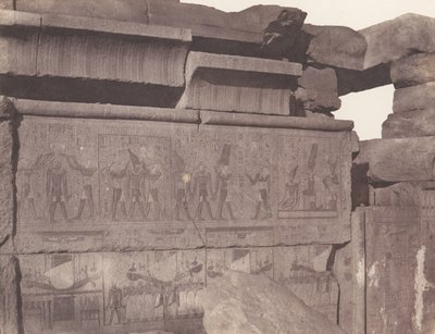 カルナック テーベ、宮殿 - 花崗岩の建設 - 彫刻が施された装飾...、1851-52 年、1853-54 年に印刷。 作： Félix Teynard