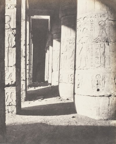 Medinet-Abou Thebes、Later Constructions - Second Court - Ga...、1851-52 年、1853-54 年に印刷。 作： Félix Teynard