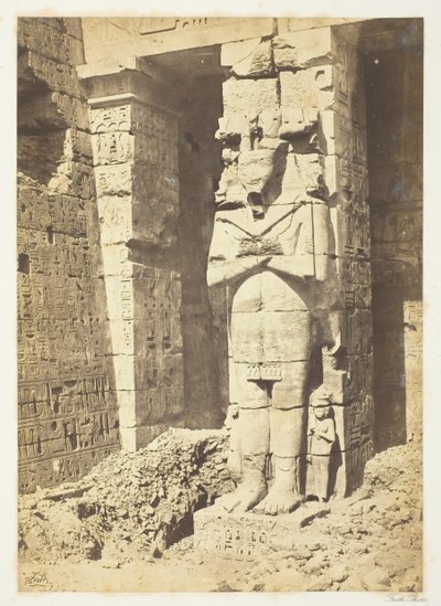 Medinate-Haboo の Osirid フィラー、c。 1857年。 作： Francis Frith