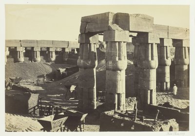 1857 年、ルクソールの大神殿の一部。 作： Francis Frith