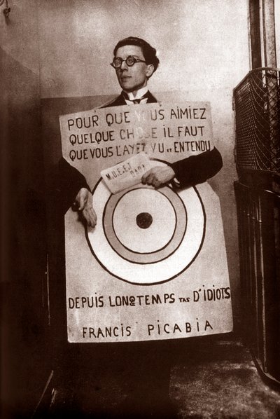 アンドレ・ブルトン、ダダ・フェスティバルにて。 作： Francis Picabia