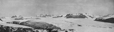 ディスカバリーブラフのパノラマ、1911年、1913年。 作： Frank Debenham