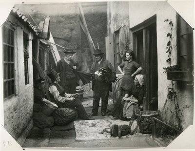 ウィットビーフィッシャーフォーク、1885年頃（卵白印刷） 作： Frank Meadow Sutcliffe