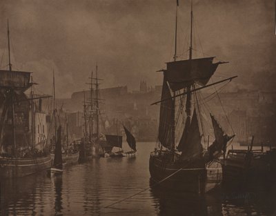 ウィットビーハーバー、c。 1885年。 作： Frank Meadow Sutcliffe