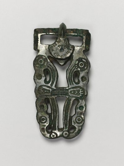 バックル、600s 作： Frankish School