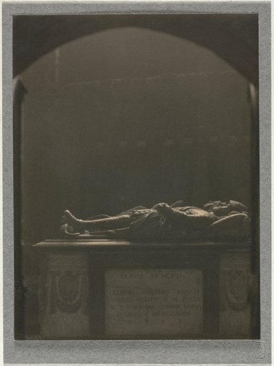 ウェストミンスター寺院、サー ジョージ ヴィリアーズの墓 d. 1605年頃。 1900年。 作： Frederick Henry Evans