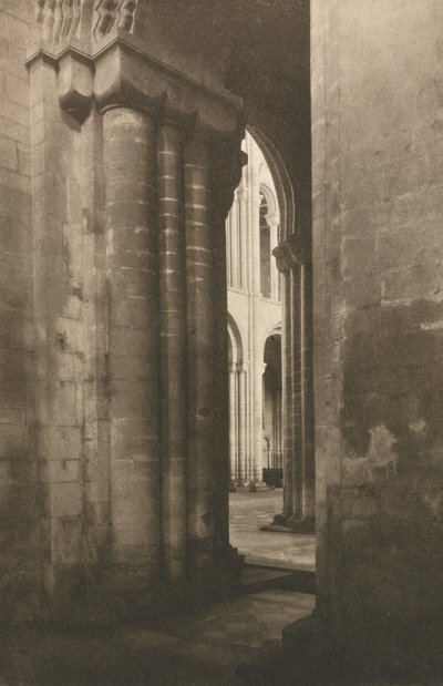 カメラワーク：Ely Cathedral：A Memory of the Normans、1903 作： Frederick Henry Evans