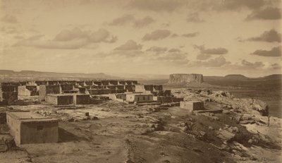 1900年、ニューメキシコ州アコマ、エンチャンテッド・メサ（写真） 作： フレデリック・モンセン