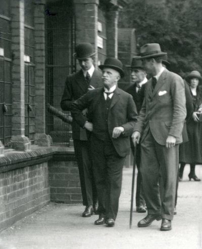 1924年にロンドン動物園を訪問したイタリアの王、ビクターエマニュエルIII 作： Frederick William Bond
