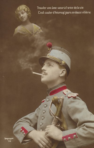 彼の愛について空想している若い兵士（着色写真） 作： French Photographer