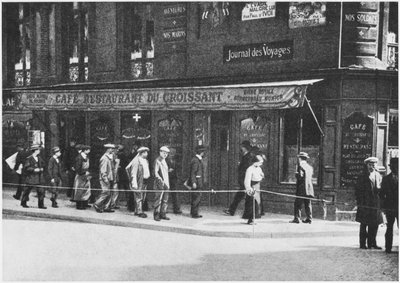 ジャンジョレスが暗殺されたカフェデュクロワッサン、コーナールーデュクロワッサンルーモンマルトル、1914 作： French Photographer