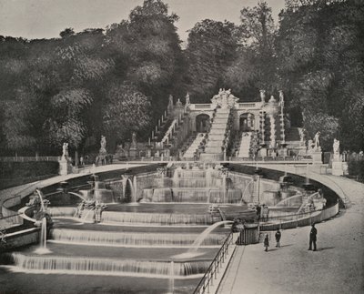 St.Cloudの公園にあるカスケード（モノクロ写真 作： French Photographer