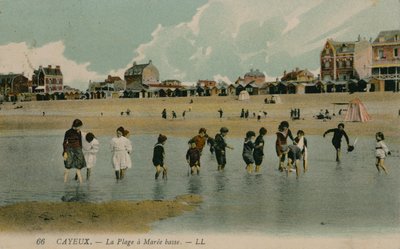 干潮時のビーチ、カイユー。 1913年7月27日発送のはがき。 作： French Photographer