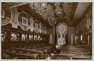 蒸気船に乗っている礼拝堂、ノルマンディー。 1913年に送られたはがき。 作： French Photographer