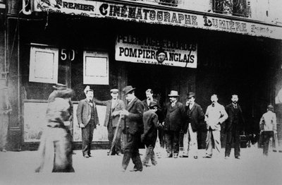 シネマトグラフ・リュミエール」、パリ初の映画館 作： French Photographer