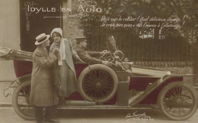 モーターカーを持つカップル（カラー写真 作： French Photographer