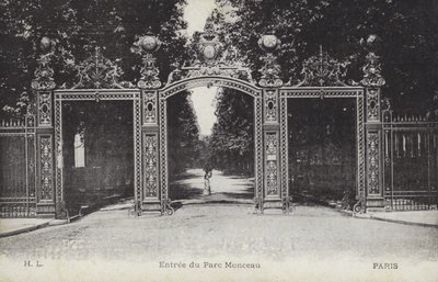 パリ、モンソー公園の入り口（モノクロ写真 作： French Photographer