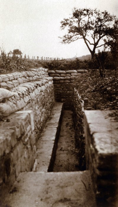 第一次世界大戦（1914-1918）：塹壕模型「レンベルクの塹壕」の様子、オーテブレー（オワーズ）州 作： French Photographer
