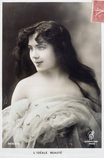美しい女性が描かれたフランスの年賀葉書 作： French Photographer