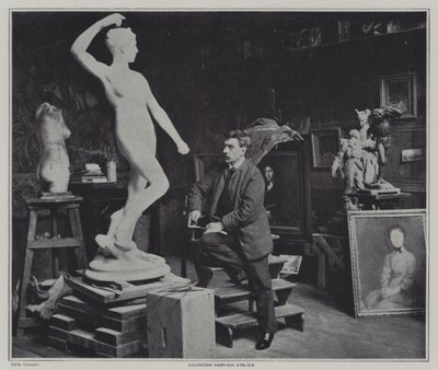 フランスの画家・彫刻家、アレクサンドル・ファルギエールのアトリエにて（モノクロ写真 作： French Photographer