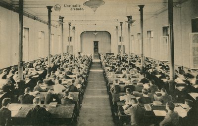 フランスの学校の教室。サンロック、フェリエール。 1913年10月25日に送られたはがき。 作： French Photographer