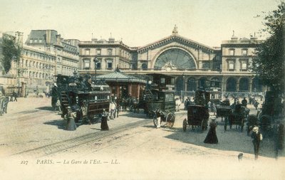 パリ、パリ東駅（カラー写真 作： French Photographer