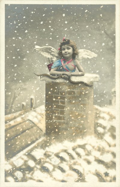 雪の中で煙突鍋から出てきた少女天使 作： French Photographer