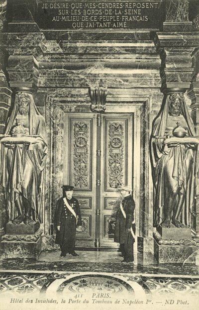 パリ、Hotel Des Invalides（モノクロ写真 作： French Photographer
