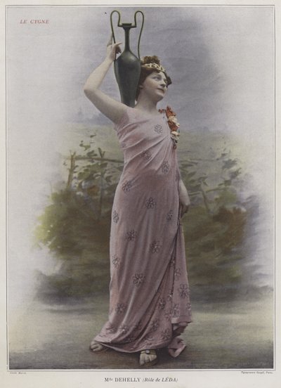 Le CygneのLedaとしてのMademoiselle Dehelly（カラー写真） 作： French Photographer