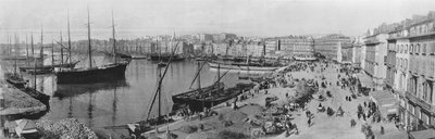 マルセイユ-旧港とフラテルニテ通り（モノクロ写真 作： French Photographer
