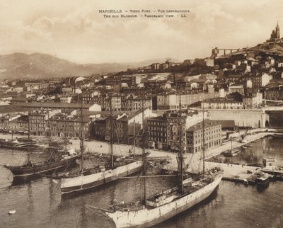 マルセイユ／マルセイユ港、全景（モノクロ写真） 作： French Photographer