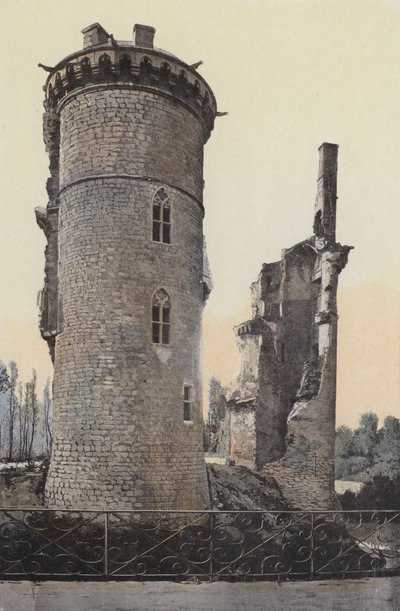 Mehun-sur-Yevre、Restes du Chateau、丘N 作： French Photographer