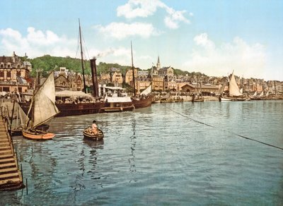 トゥーク川、トルヴィル、パブのパケットボート。 1900 作： French Photographer