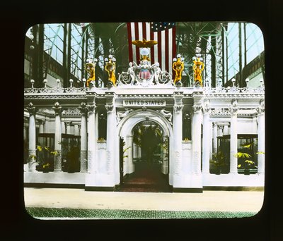 パリ万博：米国パビリオン、電気部門、1900年（ランタンスライド） 作： French Photographer