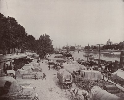 パリ：パリの堤防風景（モノクロ写真 作： French Photographer
