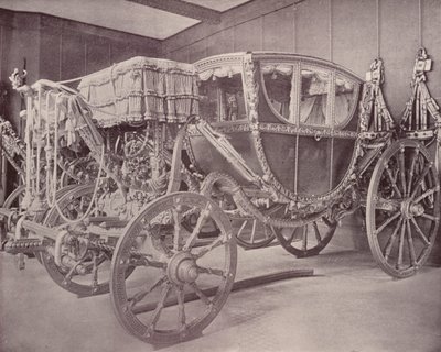 パリ王室専用馬車、クリュニー美術館（モノクロ写真 作： French Photographer