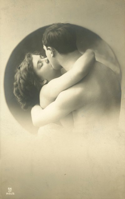 情熱的なキス 作： French Photographer