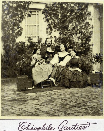 Théophile Gautier（1811 - 1872）の家族での肖像。 作： French Photographer