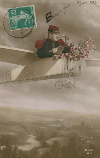 1913年6月6日に発送された、花を配達する飛行士のポストカード（手描きの写真） 作： French Photographer