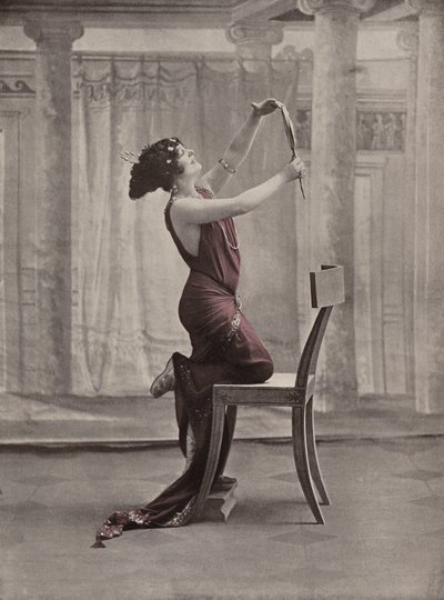 レジーナ・バデ、フランスのコメディ女優（カラー写真） 作： French Photographer