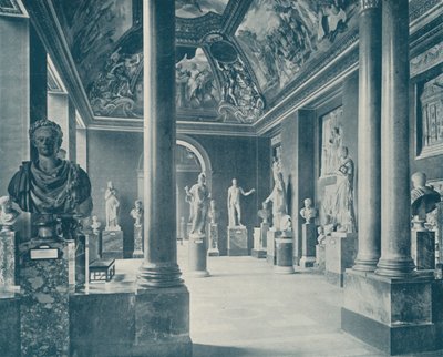 ルーヴル美術館「四季の部屋」（モノクロ写真 作： French Photographer