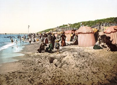 フランスのトルヴィルのビーチ、1890〜1900年 作： French Photographer