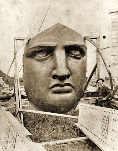 自由の女神の建設、顔の詳細、c.1876 作： French Photographer