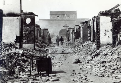 1900年のボクサー反乱時の中国の破壊 作： French Photographer
