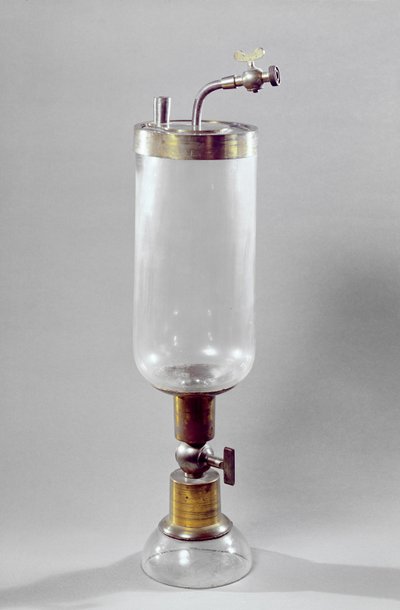 ガスを研究するための装置、Antoine Laurent de Lavoisier（1743-94）が設計（金属およびガラス） 作： French School