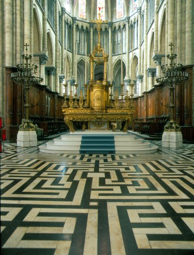 Cathedrale de Saint Omer（北59番）。祭壇と迷路。 作： French School