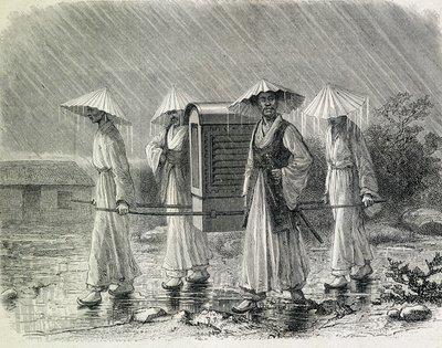 椅子を運ぶ輿（コリアンの雨合羽）に身を包むコリアン。イラストは元海軍士官H.ツーバーの「朝鮮遠征記」（1866年）より引用。 作： French School