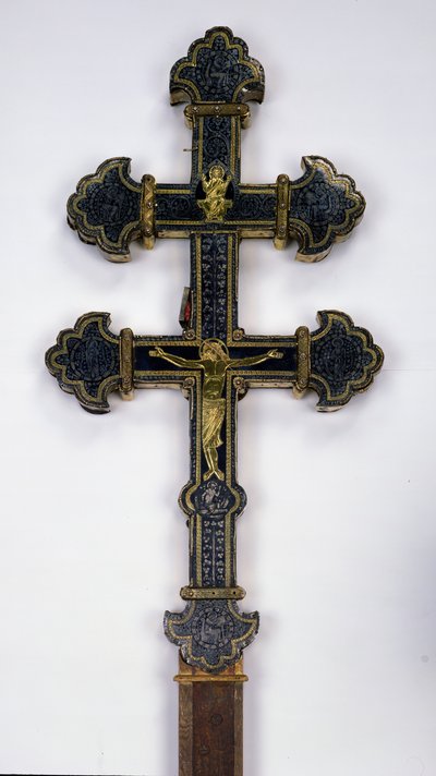 クロス、クレアマレ修道院（半貴石が埋め込まれた金）（232669も参照） 作： French School