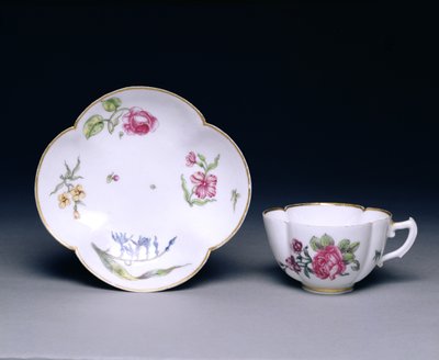 カップとソーサー、ヴァンセンヌ、1745-52年（磁器） 作： French School