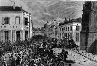 1880年3月にジュール・フェリーによって下された、無認可の宗教団体のメンバーに教える権利を奪うという判決を受けて、トゥールコーのマリストたちが追放された：警察はマリストたちの追放に敵意を持ったライダーたちを散らして、再び 作： French School